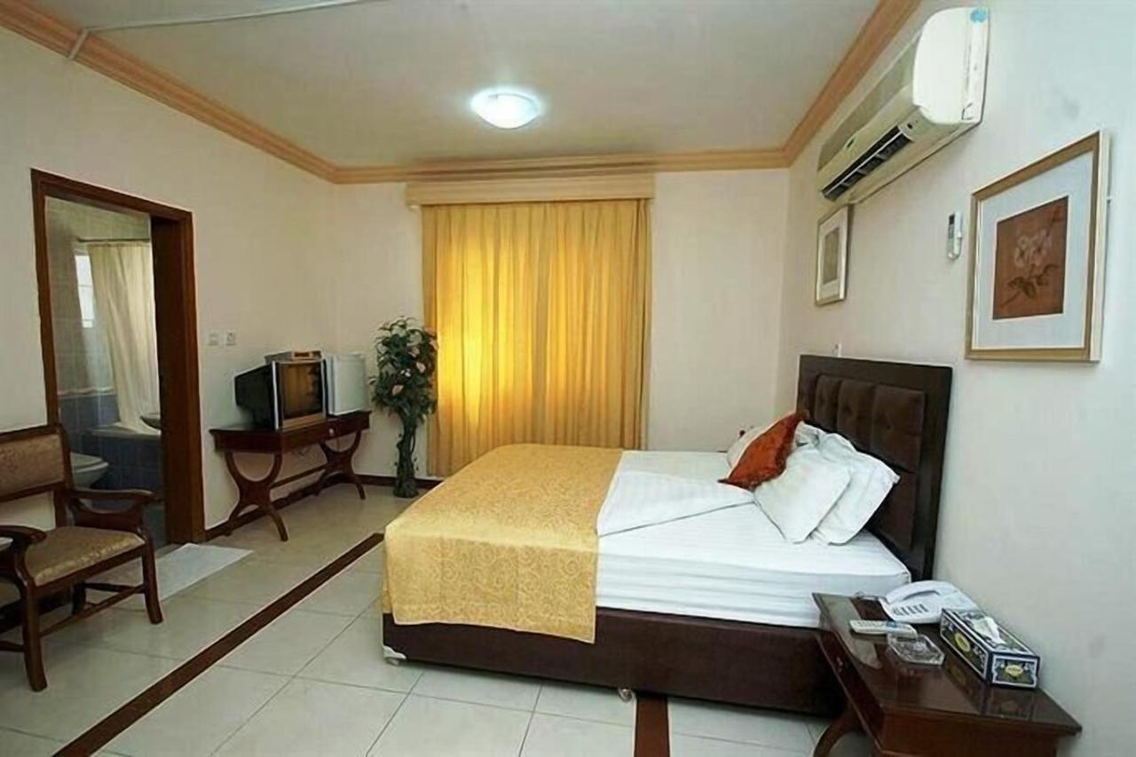 Diamond 1 Hotel Доха Екстериор снимка