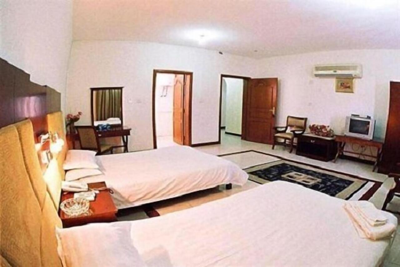 Diamond 1 Hotel Доха Екстериор снимка